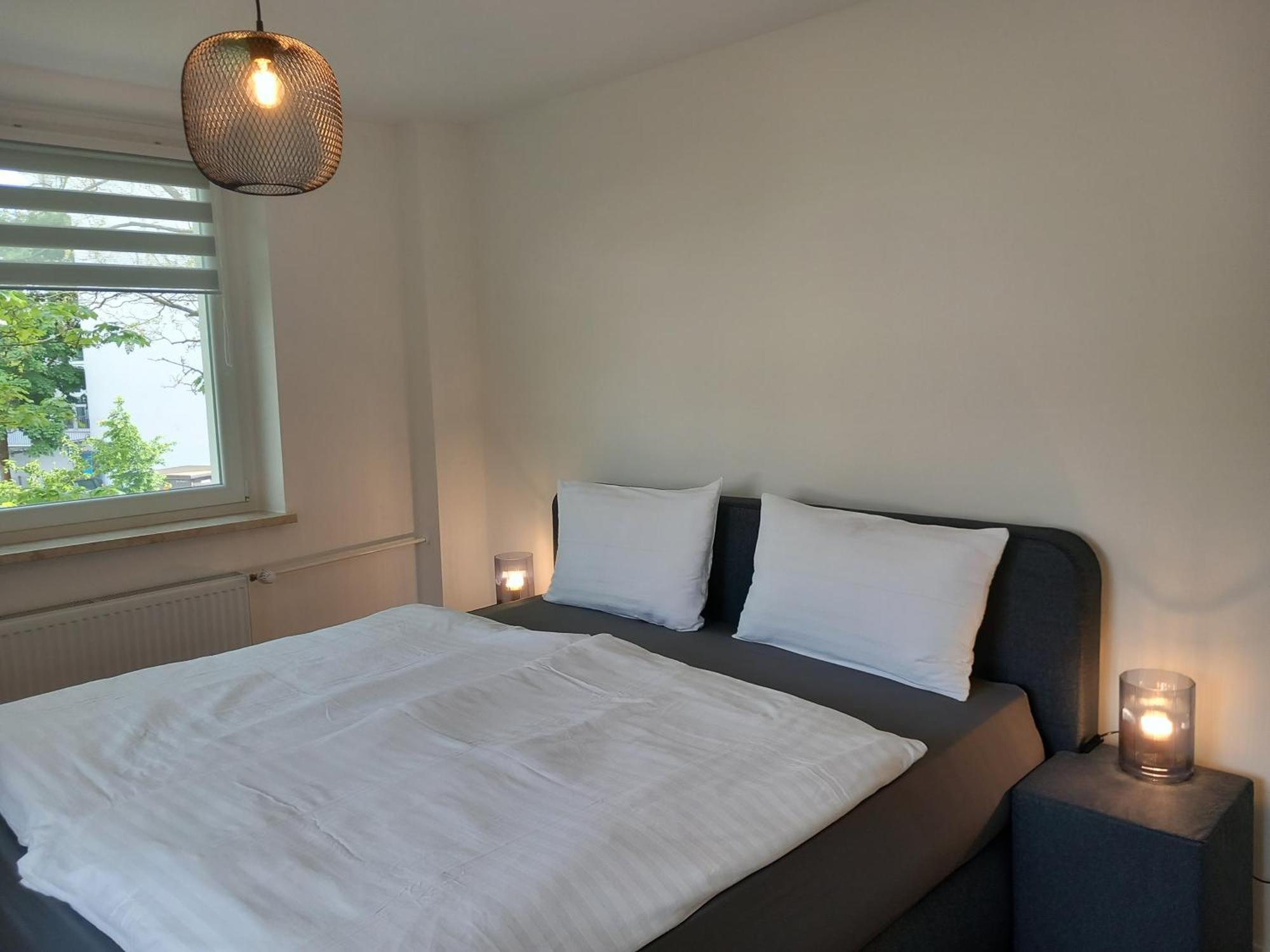 City Apartment Duisburg 1#Netflix &Wlan &Kingsize Bett &Kaffee Maschine & Central & 500M Innenhafen & 2 Min U Bahn Exterior foto